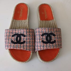 Chanel very good condition espadrille flat slides size 37